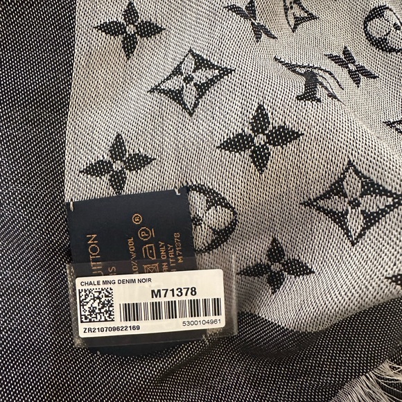 Louis Vuitton Denim Noir Scarf - Picture 3 of 5